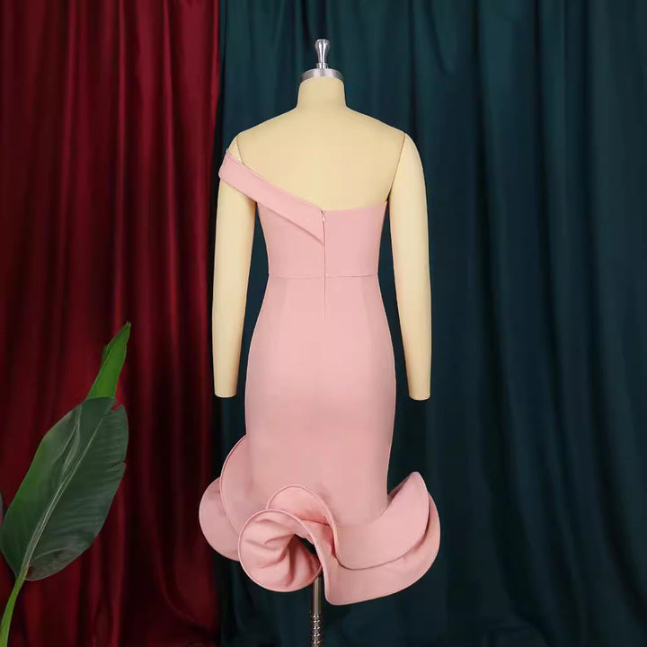 Damen figurbetontes Mermaid-Kleid mit schulterfreiem Design und wogendem Saum Drune