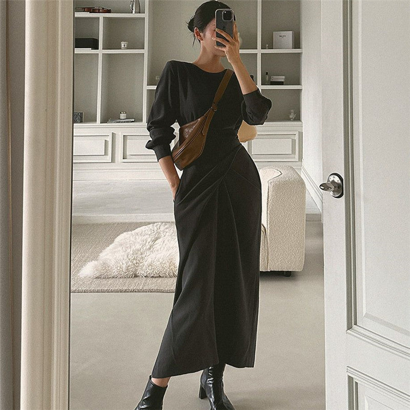 Damen Modernes Longkleid mit überlappender Taillenpasse, verdeckten Eingrifftaschen und kastiger Silhouette Drune