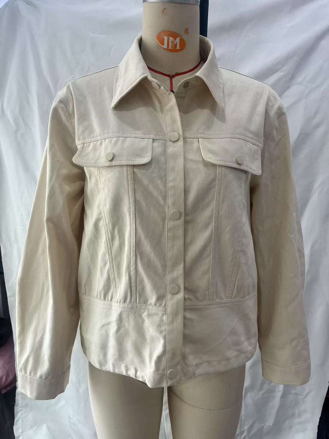 Damen nan leichtes Canvas Fieldjacket mit taillierten Abnähern, aufgesetzten Pattentaschen und verdeckter Druckknopfleiste Drune