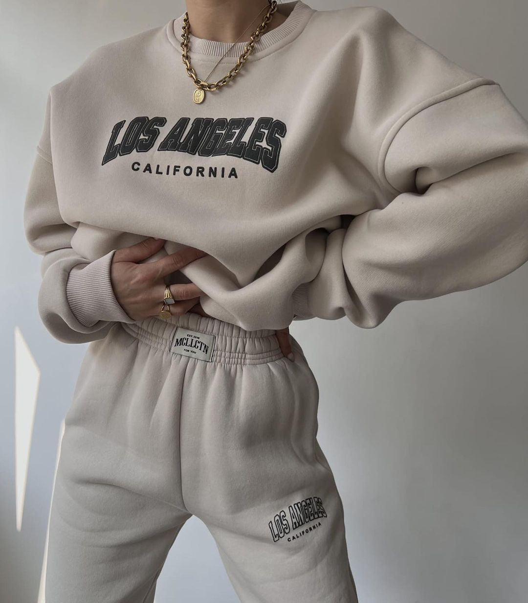 Damen Oversized Lounge-Set aus Baumwollfleece mit Collegestickerei und relaxed Jogginghose Drune