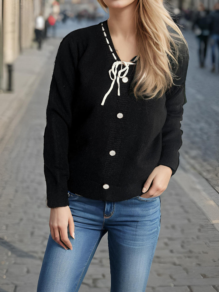 Damen Strickjacke mit dekorativen Knöpfen und Kordelzug Drune