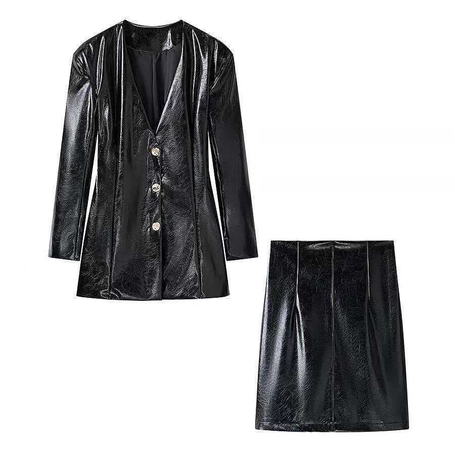Damen Langer Lackleder-Blazer mit taillierter Silhouette, tiefem V‑Ausschnitt und Zierknöpfen Drune