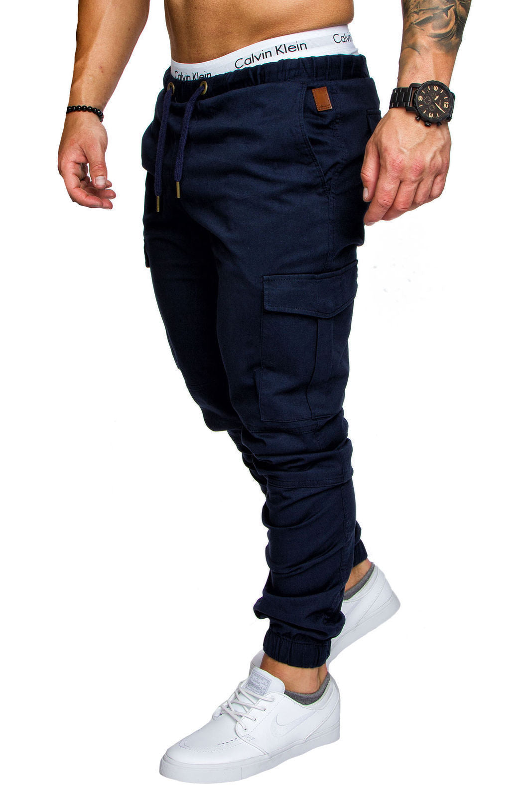 Herren nan taillierter Cargo-Jogger mit elastischem Bund, Kordelzug und aufgesetzten Taschen Drune