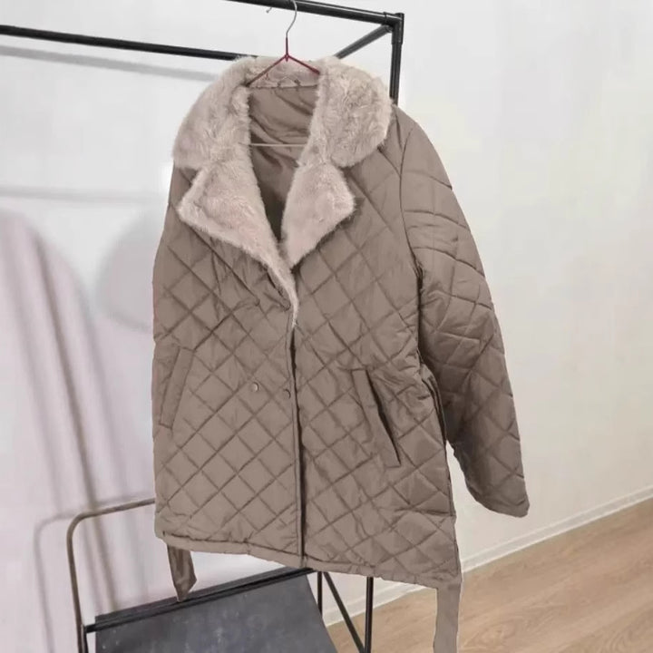 Damen gesteppte Winterjacke mit weichem Kragen und praktischen Taschen Drune