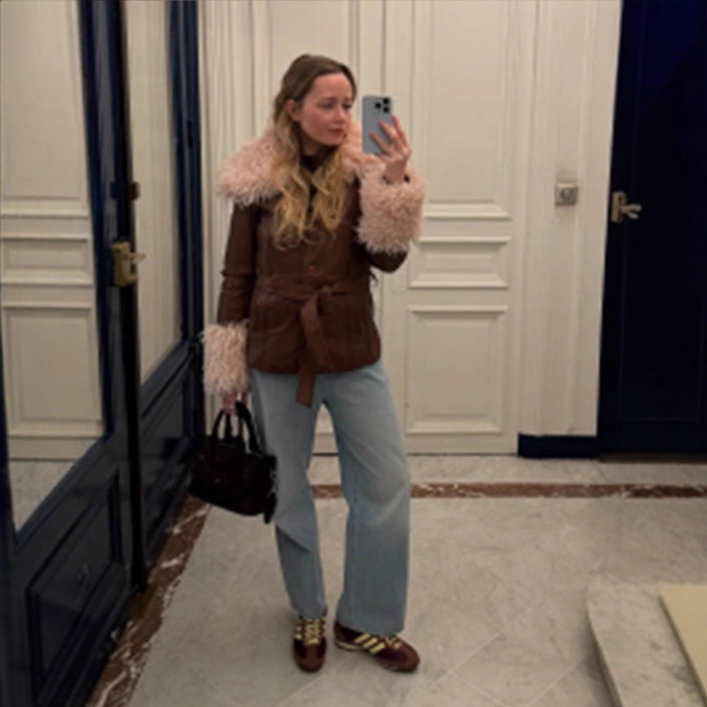 Damen Taillierte Lederimitatjacke mit Bindegürtel, opulentem abnehmbarem Faux-Fur-Schalkragen und Fellmanschetten Drune