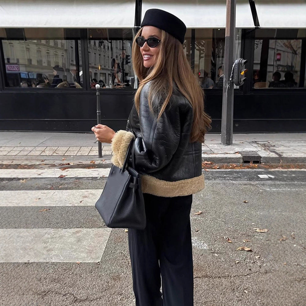 Damen Kurzjacke im Aviator‑Stil mit Teddy‑Innenfutter und doppelreihiger Druckknopffront Drune