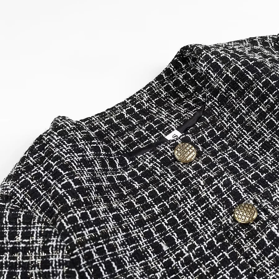 Damen nan kurz geschnittene Bouclé-Jacke im Boxy-Schnitt mit Goldknopf-Detail und Pattentaschen Drune