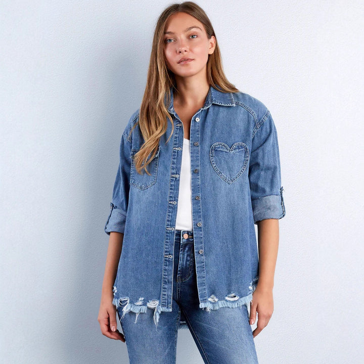 Damen nan lässige Denim-Hemdjacke Oversize mit aufgesetzten Brusttaschen, Herz-Stickdetail und ausgefranstem Saum Drune