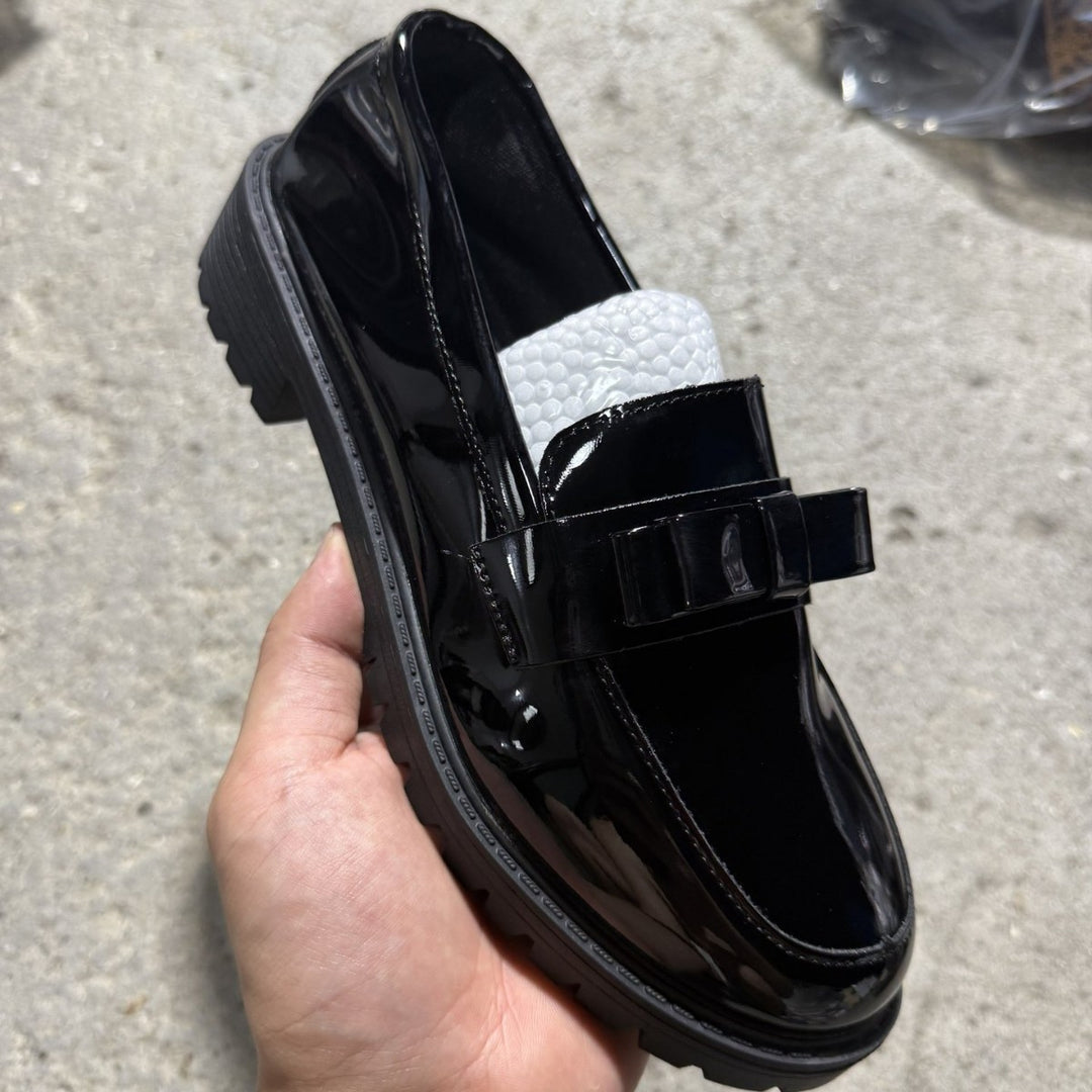 Damen Lack-Loafer mit profiliertem Gummisohle, Zierschleife und gepolstertem Komfortfußbett Drune