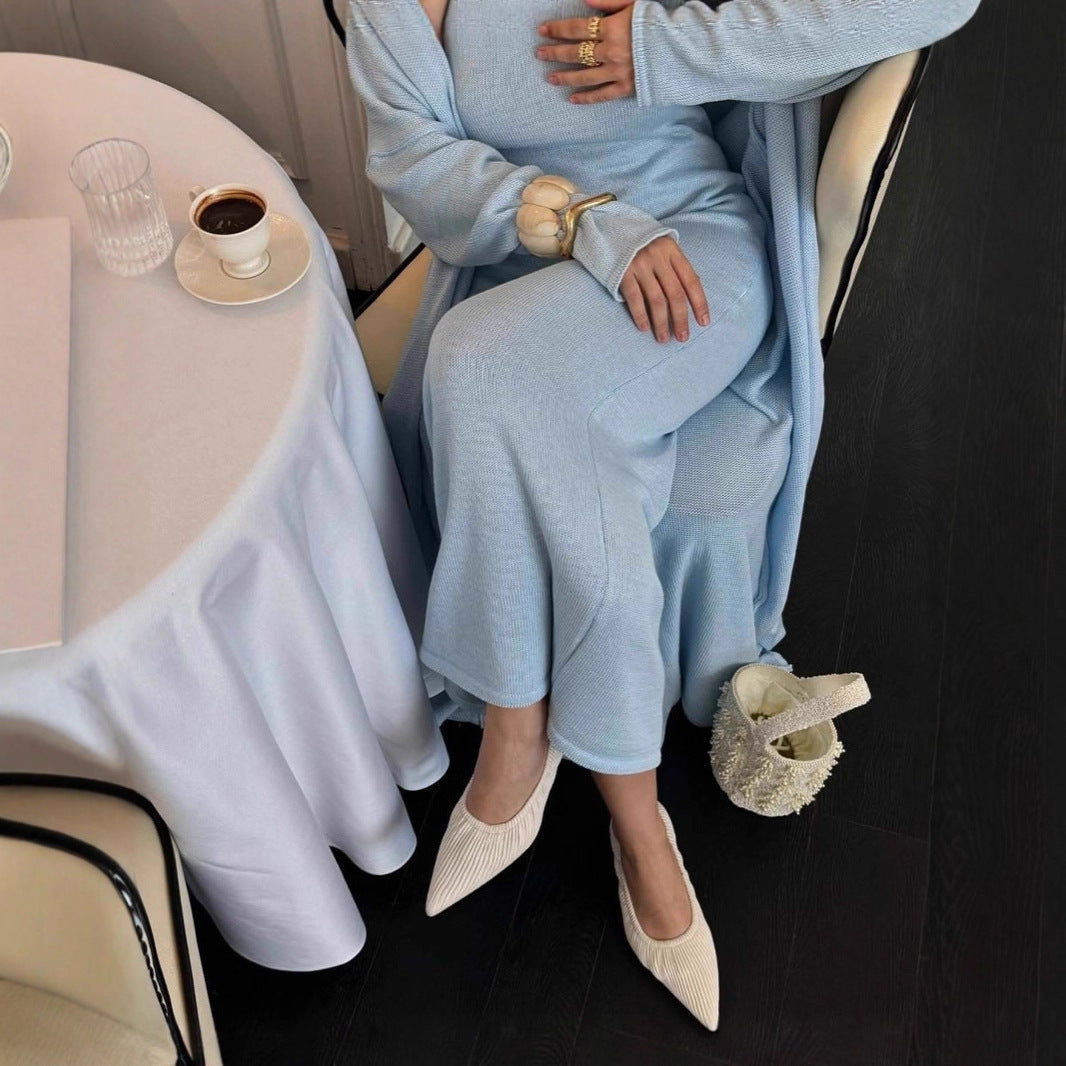 Damen Strickkleid mit spaghetti-Trägern und V-Ausschnitt Drune