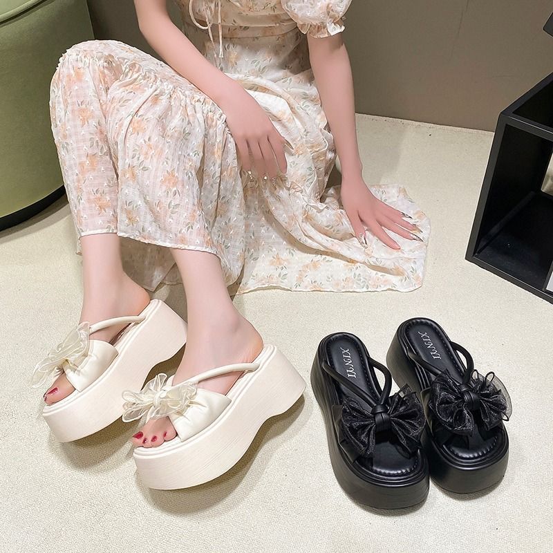 Damen Plateau‑Pantolette mit hoher Wedgesohle und organza‑Blütenapplikation Drune