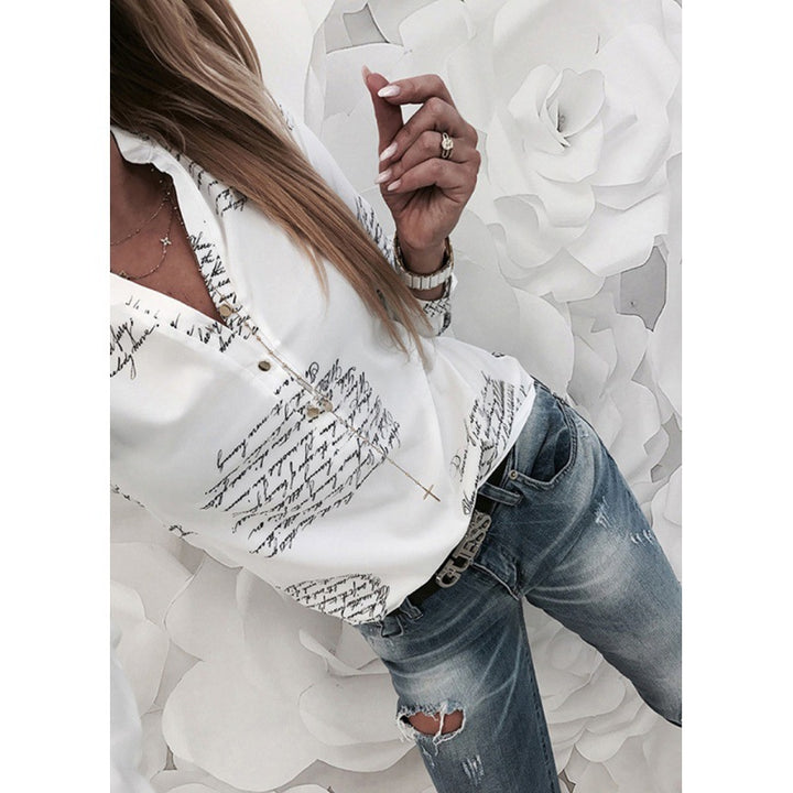 Damen Bluse mit künstlerischem Schriftmuster und elegantem Schnitt Drune