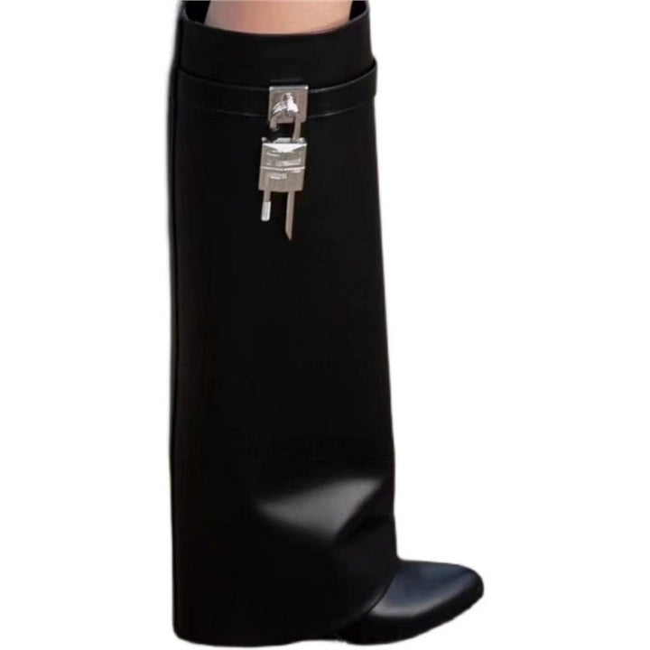 Damen kniehohe Lederstiefel mit konischem Schaft und Schloss-Applikation Drune