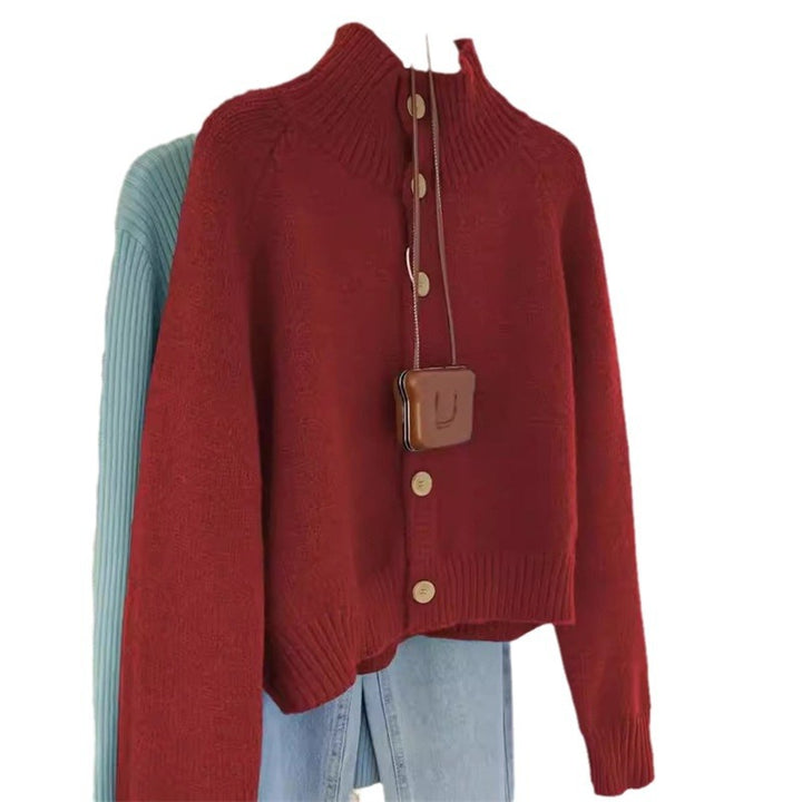 Damen Strickjacke mit hohem Kragen und großen Holzknöpfen Drune