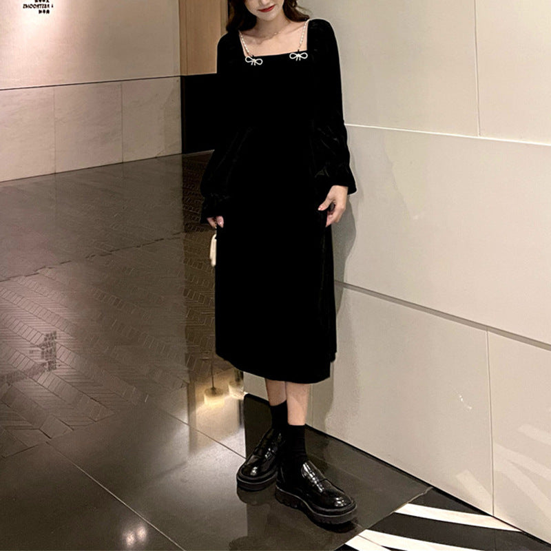 Damen Elegantes samtiges Maxikleid mit Rüschendetails Drune