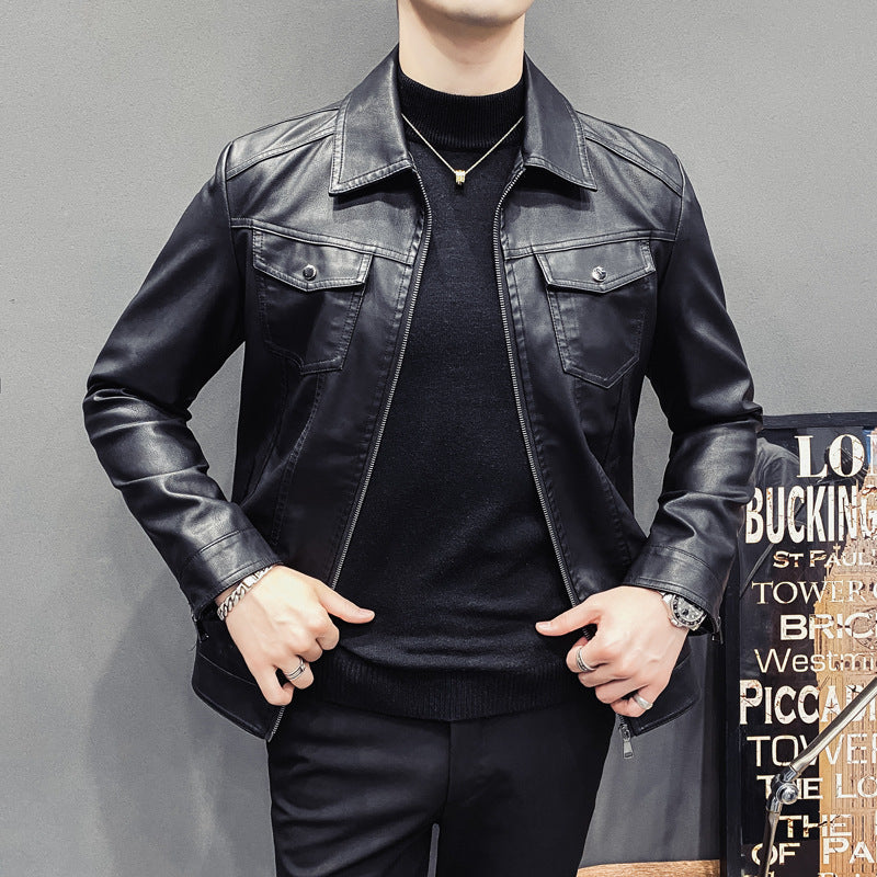 Herren Slim-Fit Kunstleder-Truckerjacke mit Hemdkragen und Brustpattentaschen Drune