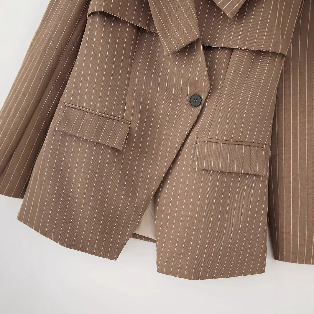 Damen nan gestreifter Oversize-Blazer mit asymmetrischer Schalkragen-Überlagerung und Pattentaschen Drune