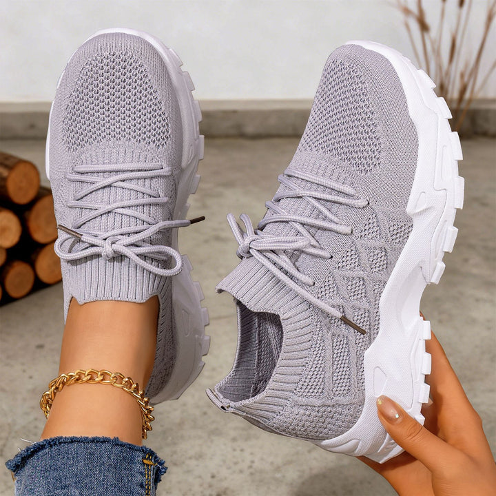 Damen nan gestrickter Plateau-Comfort-Sneaker mit sockenähnlichem Schaft, elastischer Schnürung und geformter Leichtprofilsohle Drune