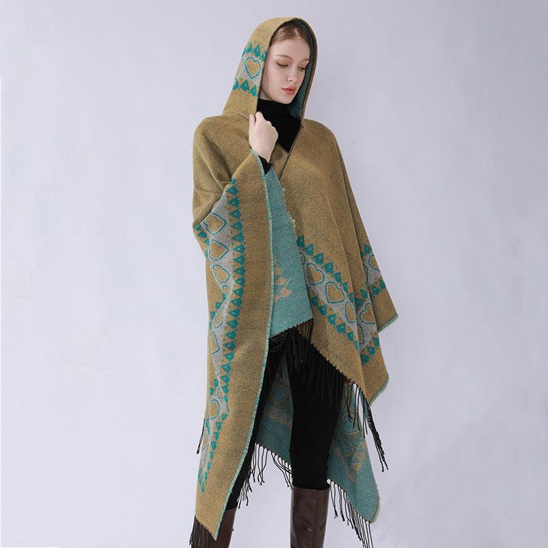 Damen Kapuzen-Capeponcho aus Wollmix mit Herz-Jacquard und Fransensaum Drune