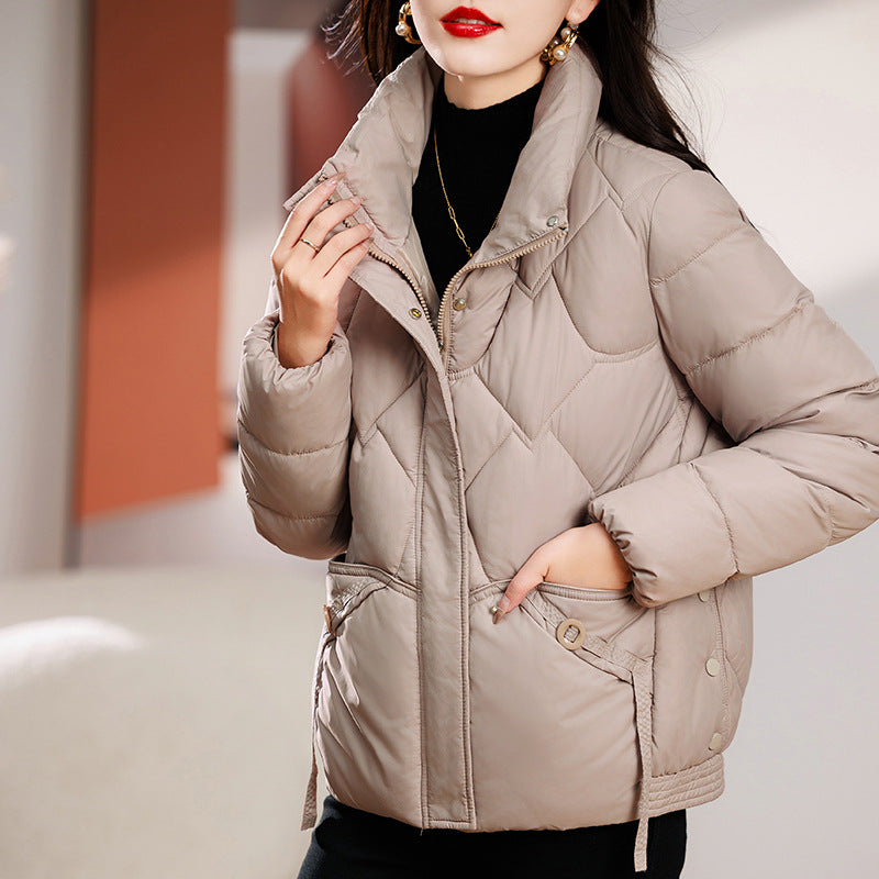 Damen Kurze Steppjacke mit Kapuze und praktischen Taschen Drune