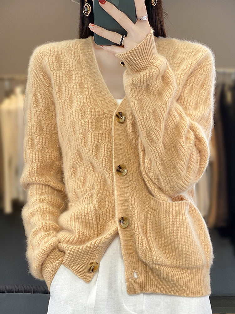 Damen Weicher Angora‑Look Zopfmuster-Cardigan mit V‑Ausschnitt und aufgesetzten Taschen Drune