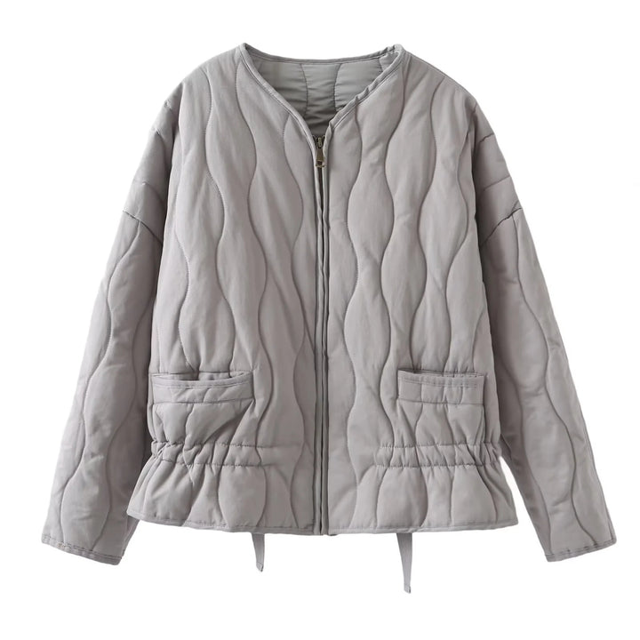 Damen nan gesteppte leichte Übergangsjacke mit wellensteppung, aufgesetzten Klapptaschen und Tunnelzugsaum Drune