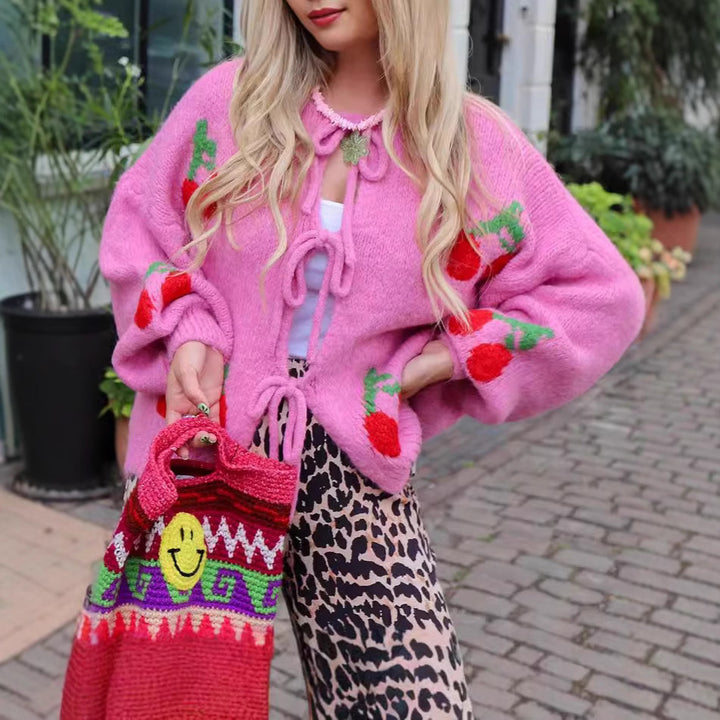 Damen lässige Strickjacke mit verspieltem Kirschmotiv und modernem Kordelzug Drune