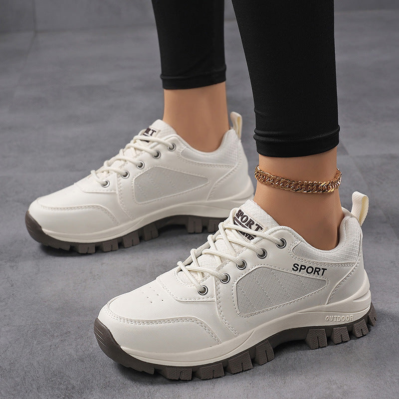 Herren nan robuster Schnür-Freizeitsneaker mit tiefem Stollenprofil, gepolstertem Schaft und praktischer Zuglasche Drune