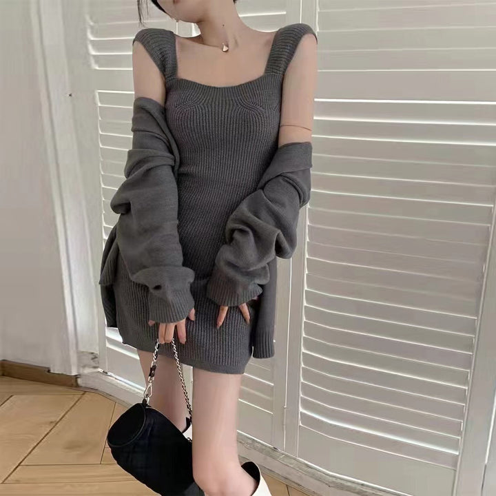 Damen Langstrickkleid mit tiefem V-Ausschnitt und lässiger Knopfleiste Drune
