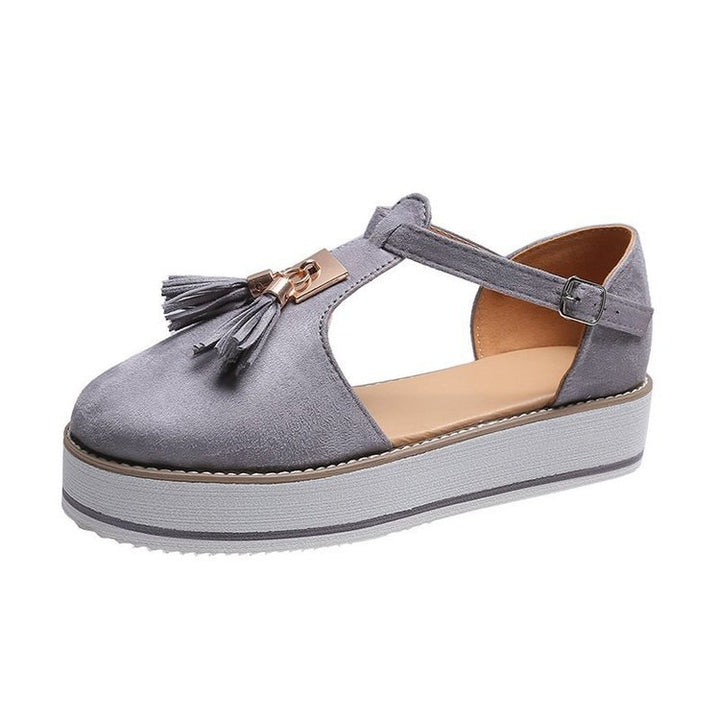 Damen  T‑Riemen Plateau‑Sandale aus Wildlederimitat mit Quastenapplikation und verstellbarem Fersenriemen Drune