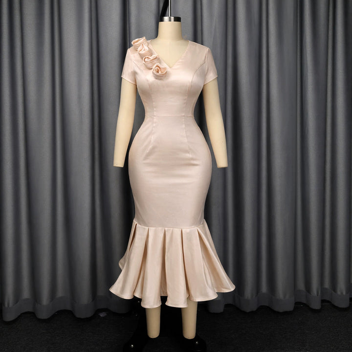 Damen figurbetontes Kleid mit Volant und Blütenapplikationen Drune