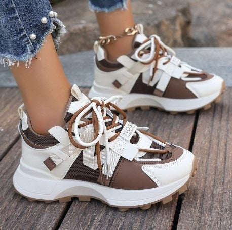 Damen Chunky-Plateau-Sneaker mit atmungsaktivem Mesh und montierten Riemen Drune