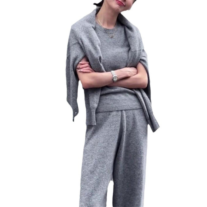 Damen Strickensemble aus weichem Material mit Knopfdetails Drune