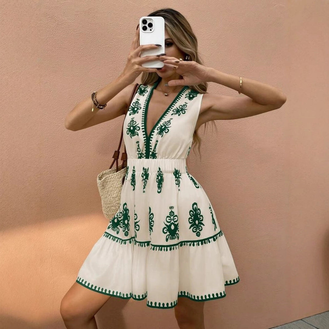 Damen freizügiges Minikleid mit kunstvoller Stickerei und schwingendem Saum Drune