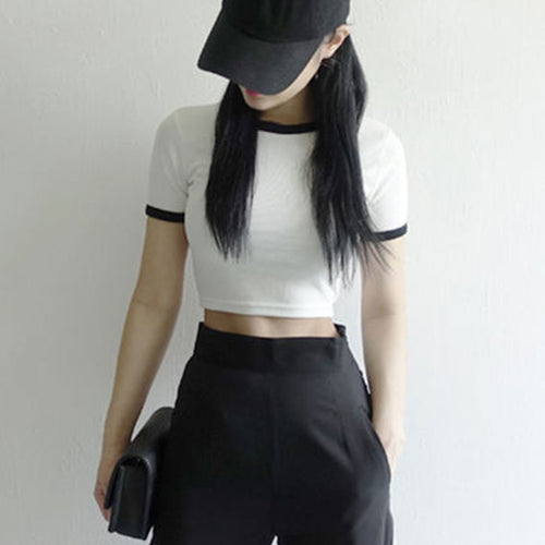 Damen Cropped T-Shirt mit kontrastierenden Ärmelabschlüssen und lässigem Schnitt