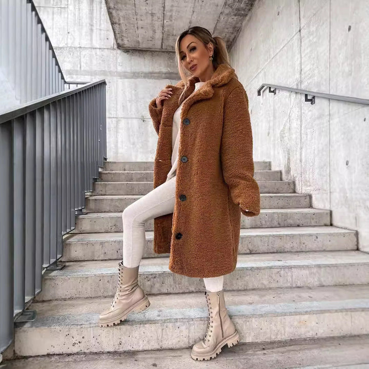 Drune | Luxe Damen Teddyjacke mit Knöpfen und Taschen