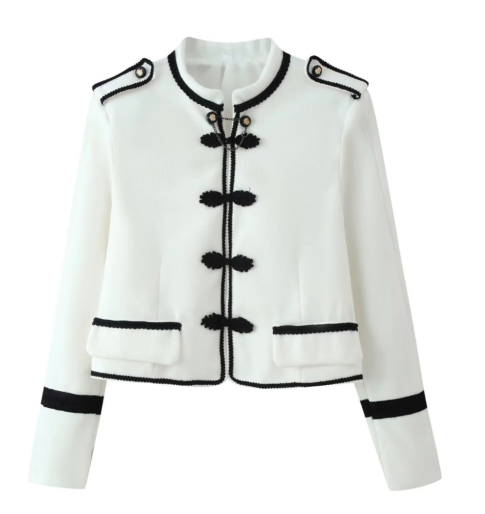 Damen 300+ taillierte Cropped‑Militärblazerjacke mit Stehkragen, Schulterpatten und dekorativen Froschverschlüssen Drune