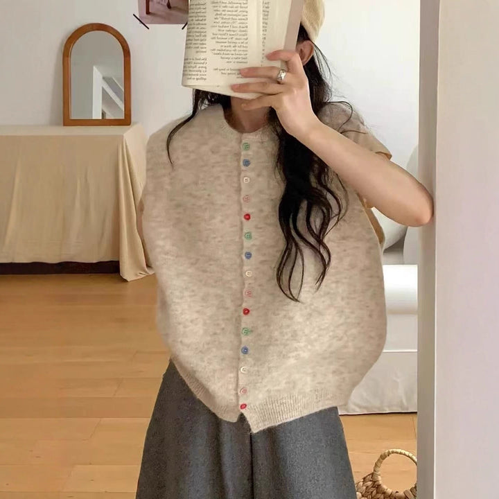 Damen Strickweste mit bunten Knopfdetails und modernem Schnitt Drune