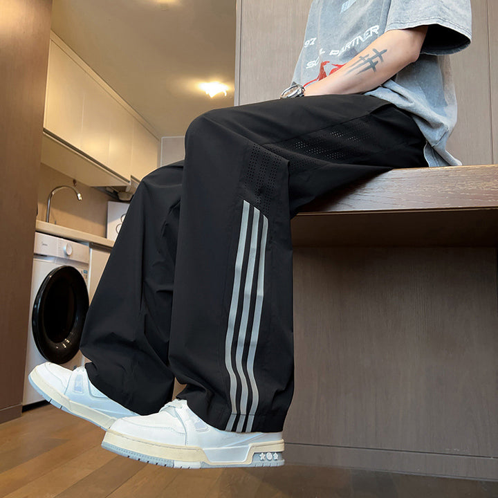 Herren Atmungsaktive Sporthose mit seitlichen Schlitzen