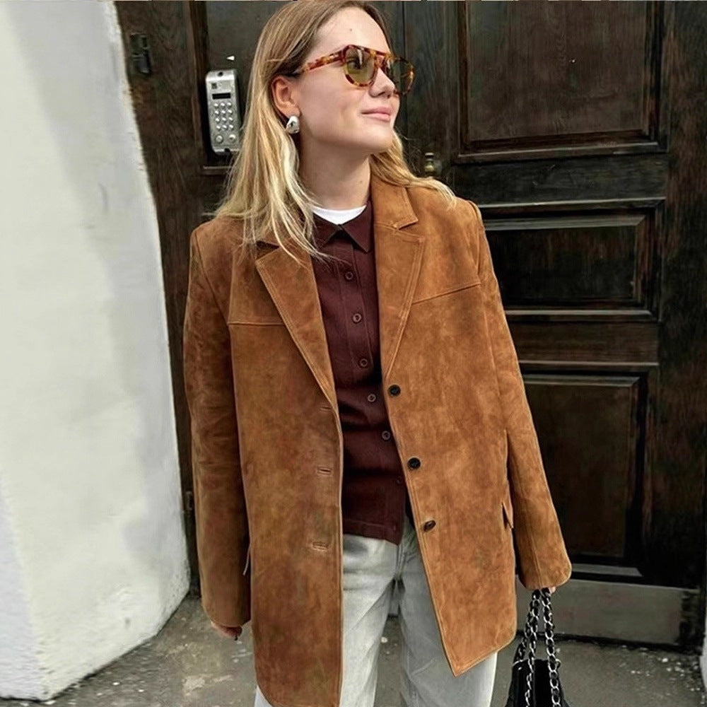 Damen Kurzmantel im Sakko-Stil aus Veloursimitat mit Reverskragen und Pattentaschen Drune