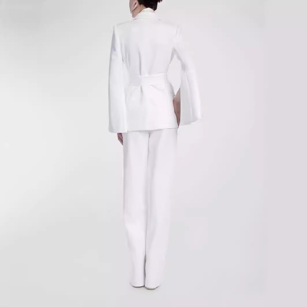 Damen Taillierter Cape-Blazer mit Bindegürtel und weiten Palazzohosen Drune