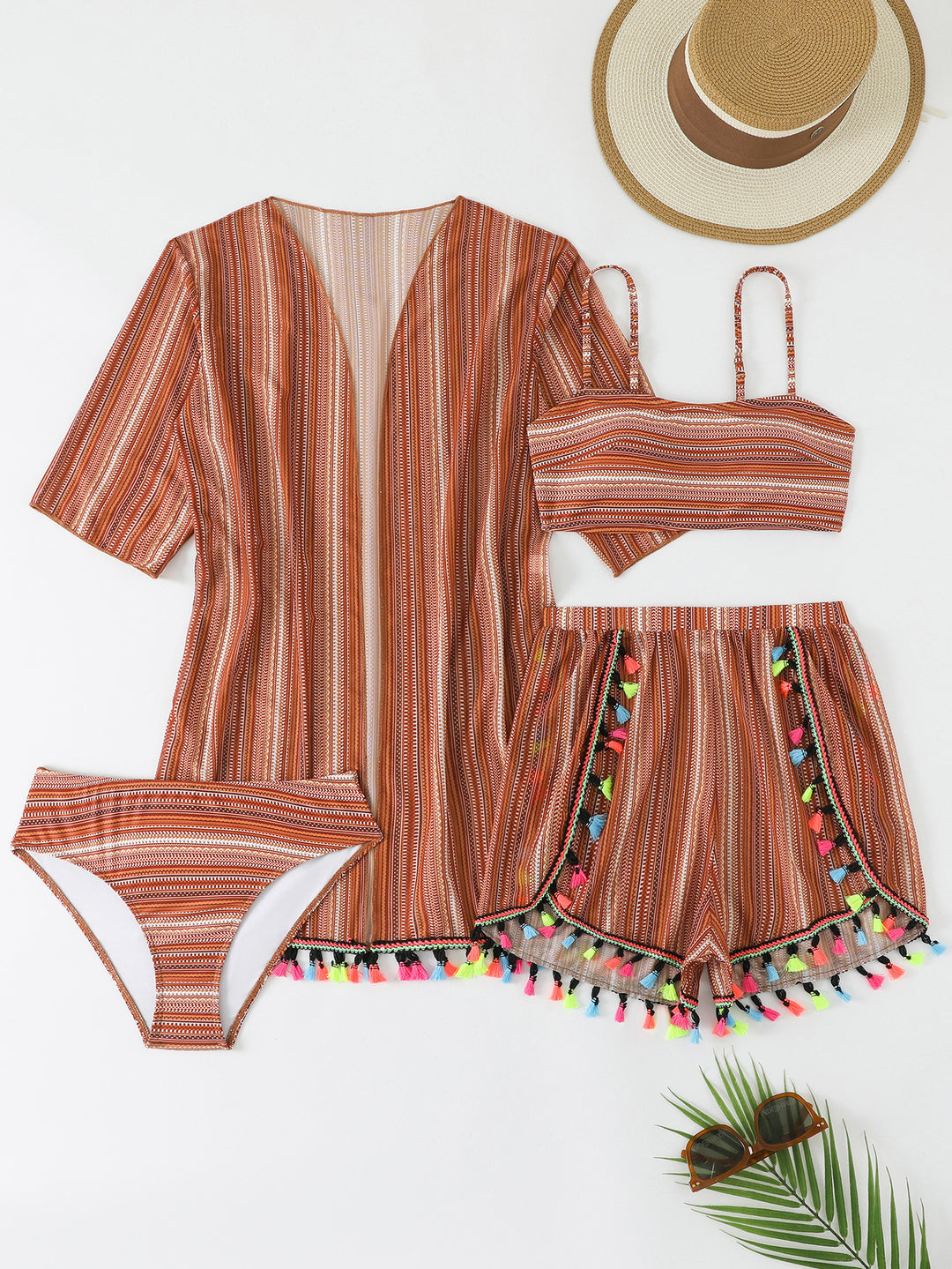 Damen Strandoutfit mit modischer Tunika und Shorts Drune