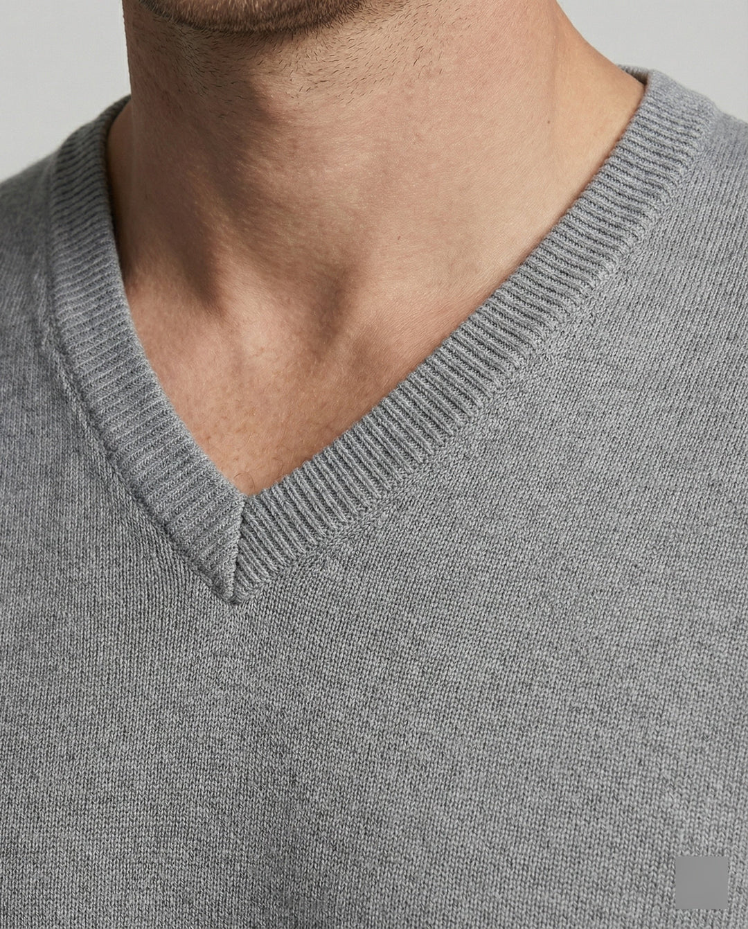Herren V-Ausschnitt Pullover aus hochwertiger Baumwolle mit bequemer Passform Drune