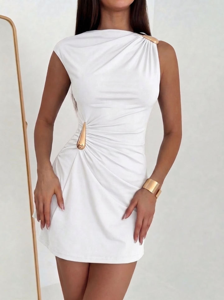 Damen nan asymmetrisches tailliertes Minikleid mit einseitigem Schulterdetail und metallischen Zierbeschlägen Drune