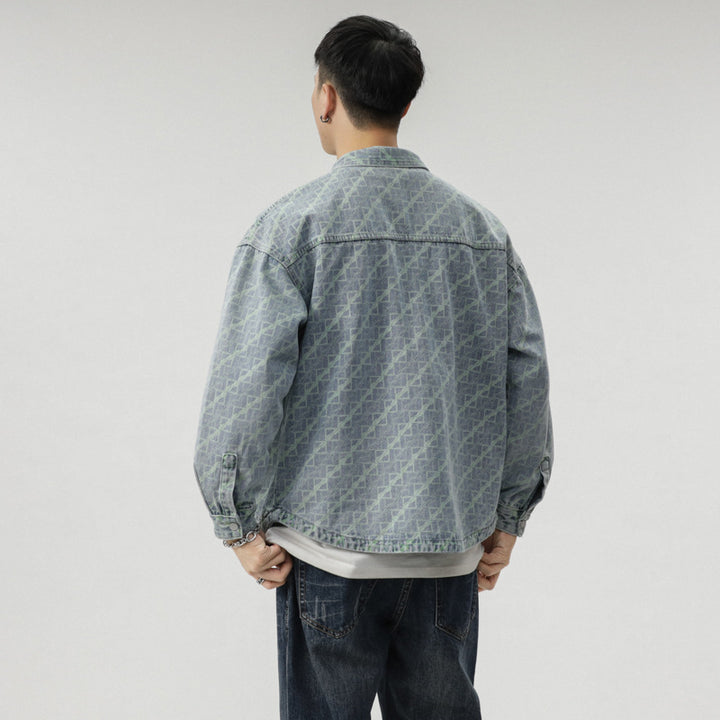 Herren Oversize Jeansjacke mit Allover‑Monogramm, Druckknopf‑Verschluss und aufgesetzten Brusttaschen Drune