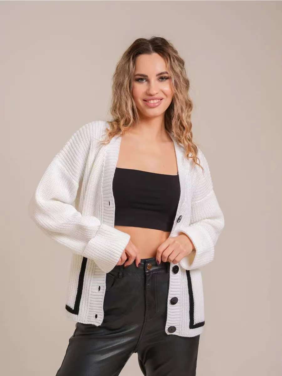 Damen Strickcardigan mit kontrastierenden Knopfdetails und strukturiertem Design Drune