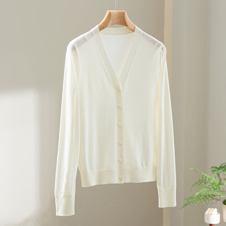 Damen Minimalistischer Merino‑Blend Cardigan mit V‑Ausschnitt und feinen Rippabschlüssen Drune