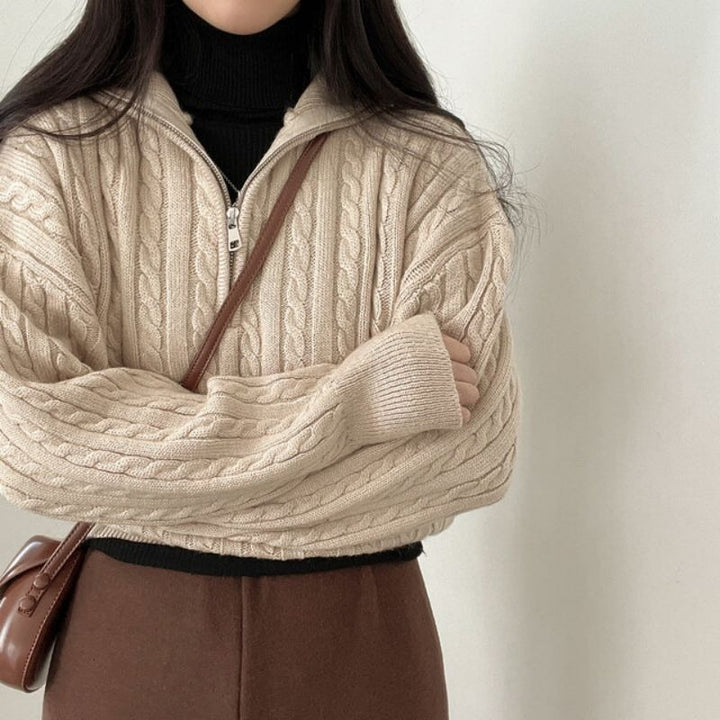 Damen kuscheliger Zopfpullover mit halbem Reißverschluss und breiten Bündchen Drune