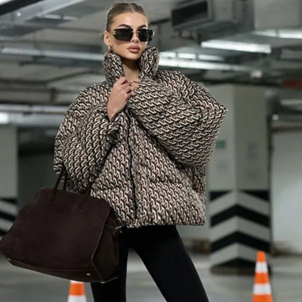 Damen Kurz gesteppte Oversize-Steppjacke mit hohem Schalkragen Drune