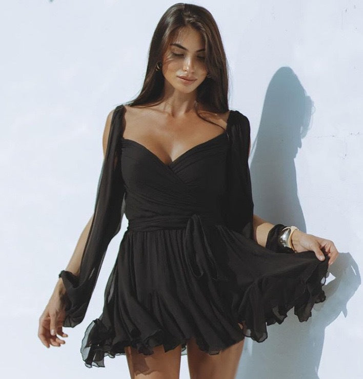 Damen romantisches Minikleid mit weich fließenden Ärmeln und Wickeloptik Drune
